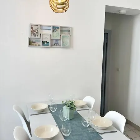 Cour Passy - Centre * La Rochelle (Charente-Maritime)